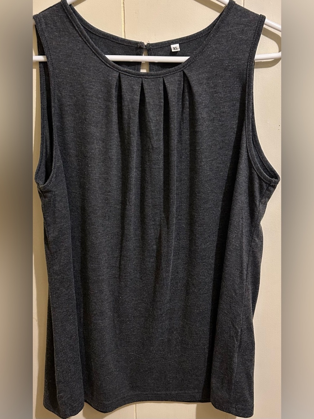 Women's Sleeveless Dark Gray Tank Top Size XL - Fits Like Large